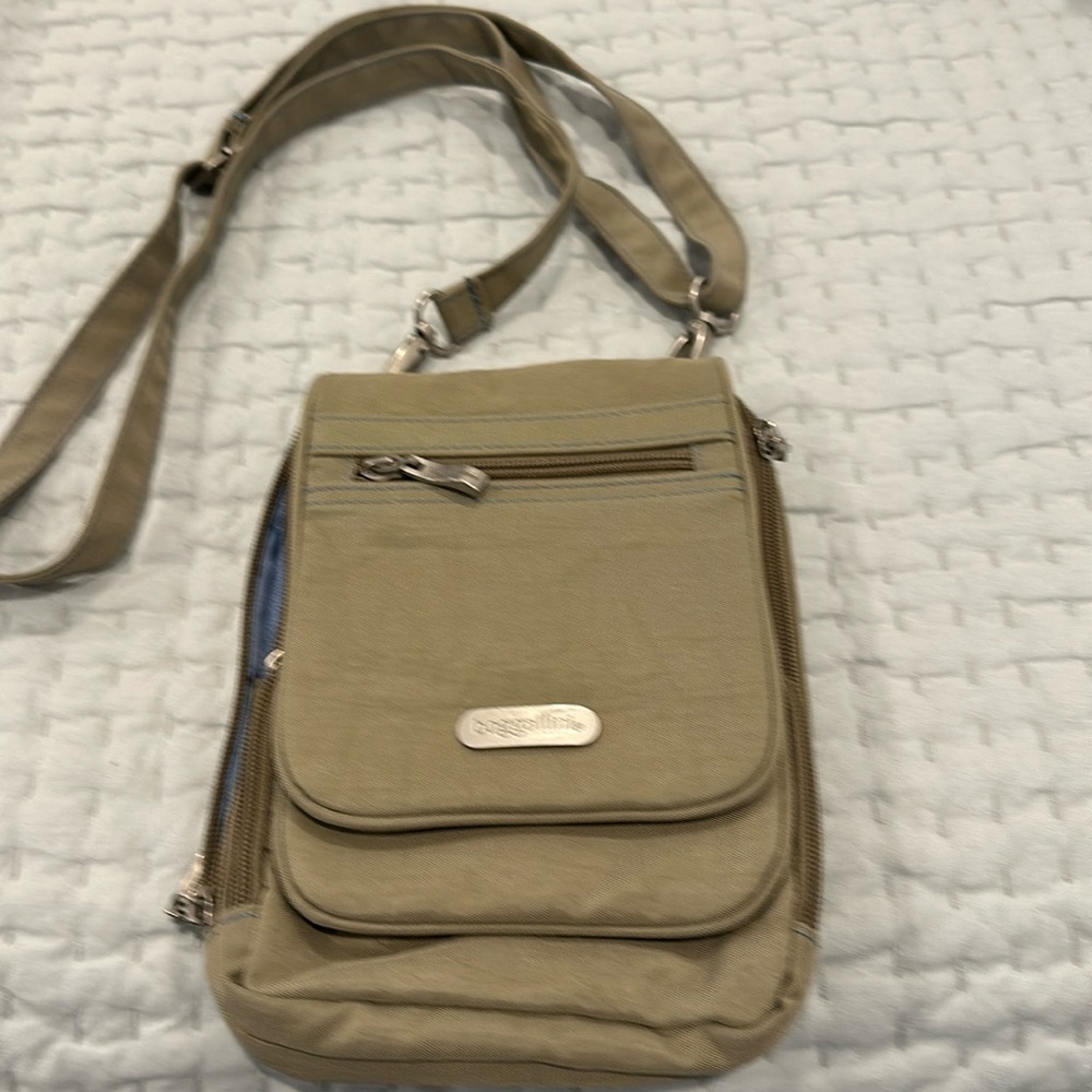 Baggallini nylon crossbody bag. Great for travel.